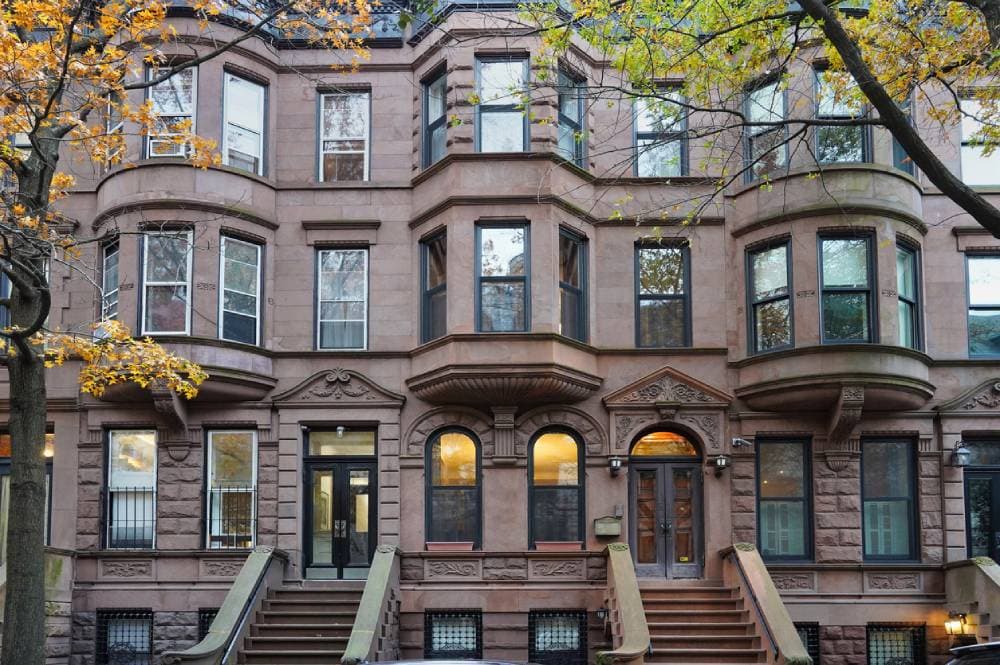 A brownstone building in NYC